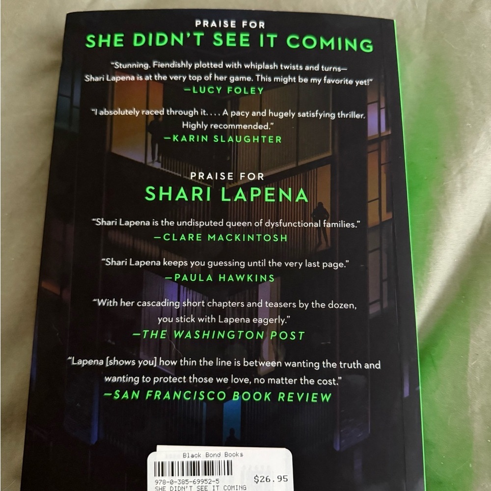 She Didn't See It Coming by Shari Lapena -New - Picture 4 of 4